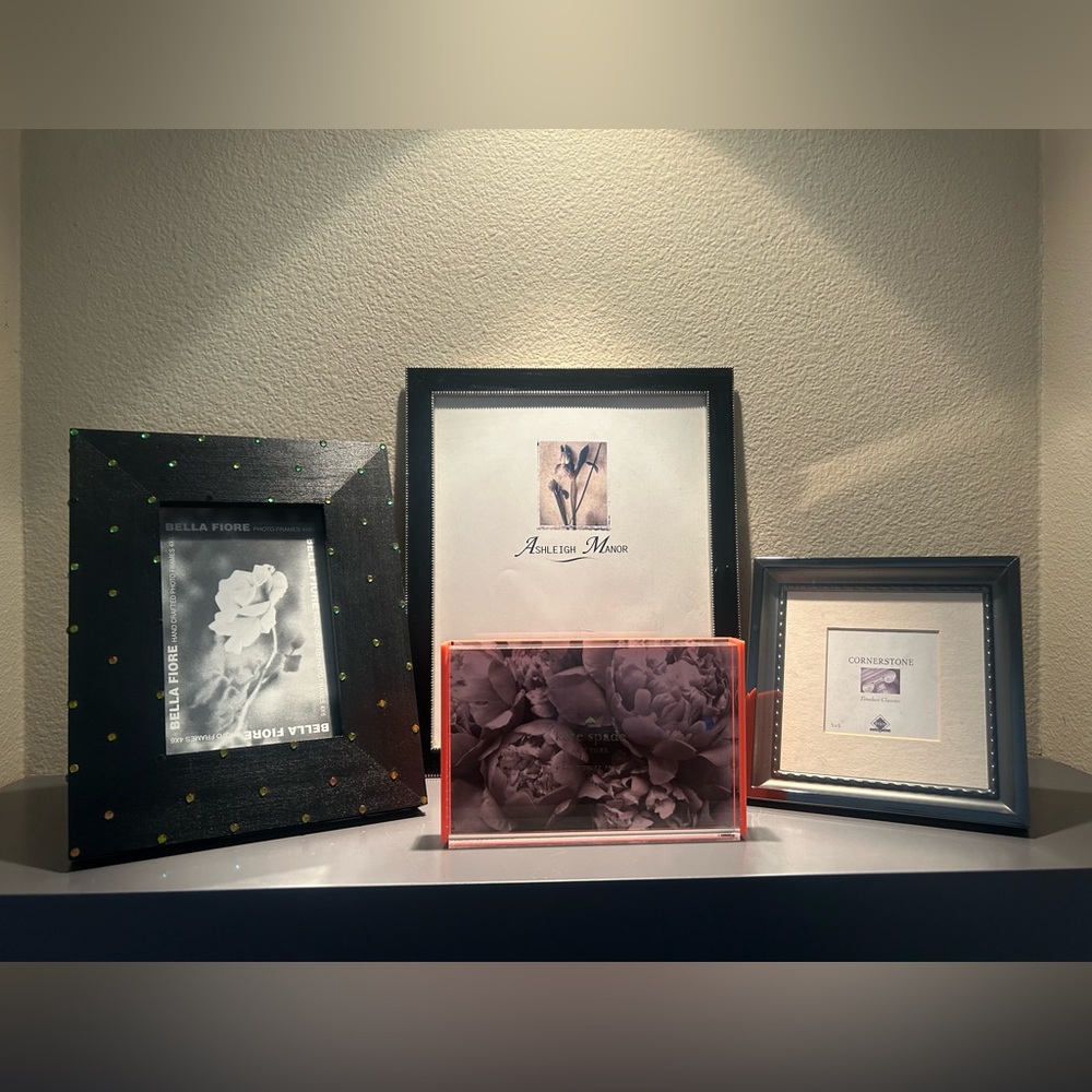 Black Picture Frame with Green Accent Dots -